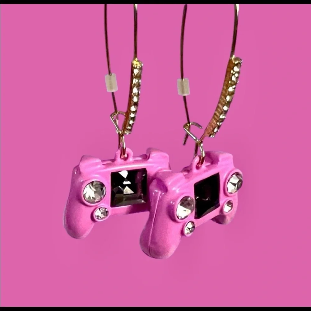Betsey Johnson Pink Game Controller Earrings! - Picture 4 of 6